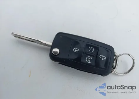 2015 Volkswagen Passat 2.0L Tdi Sel Premium из США, поврежденный, VIN 1VWCV7A32FC064593